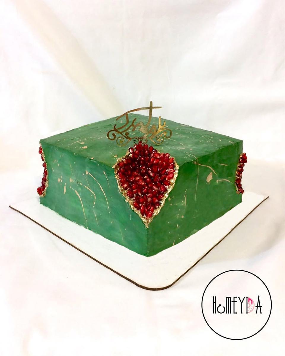 Christmas green gift box cake