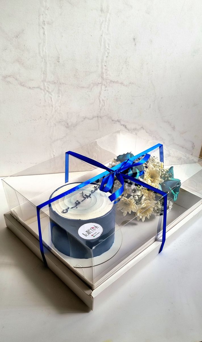 Cake and flower box, navy cake and flowers